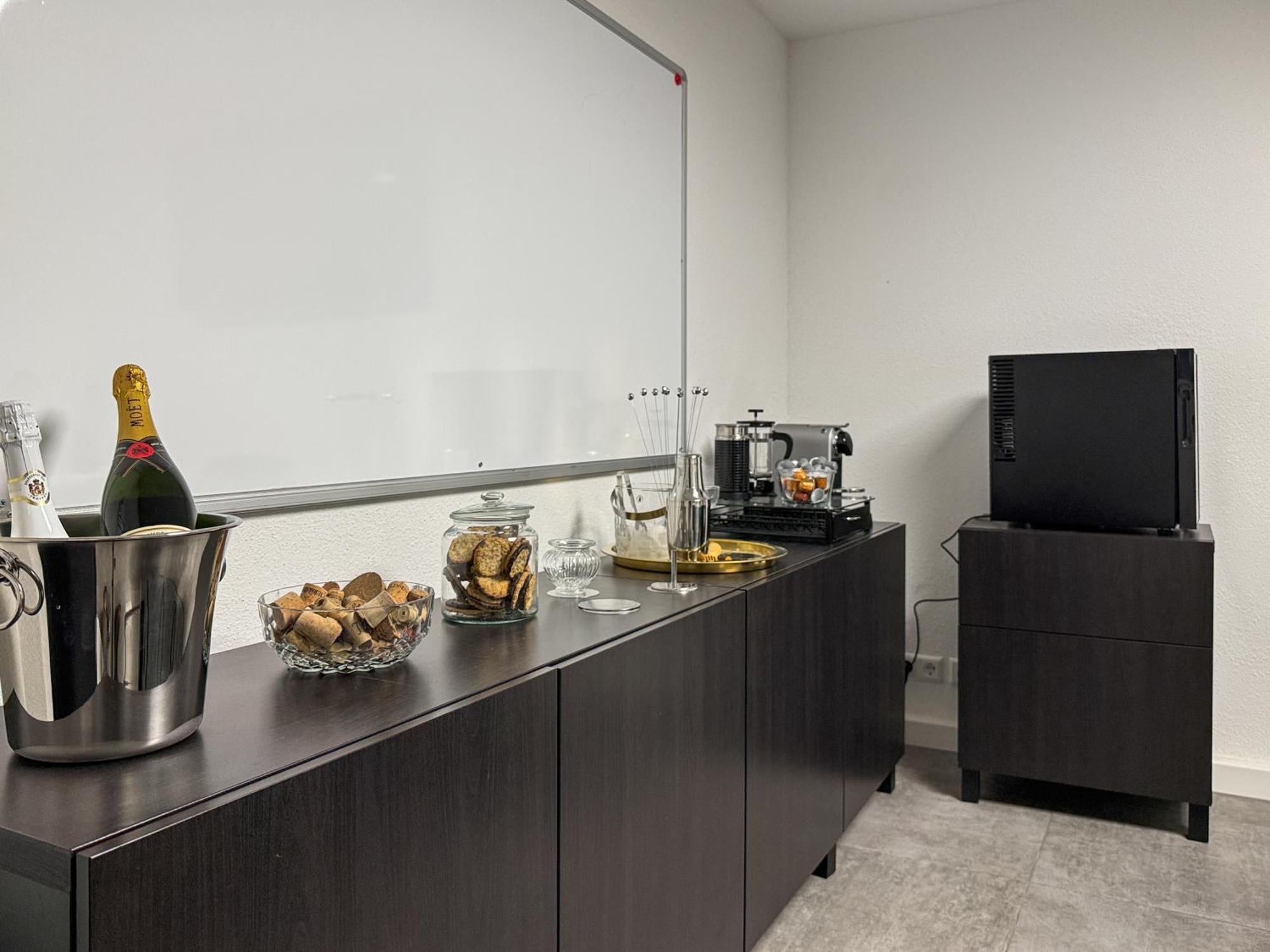 Group Friendly Comfort Central Stuttgart Apartment Екстериор снимка